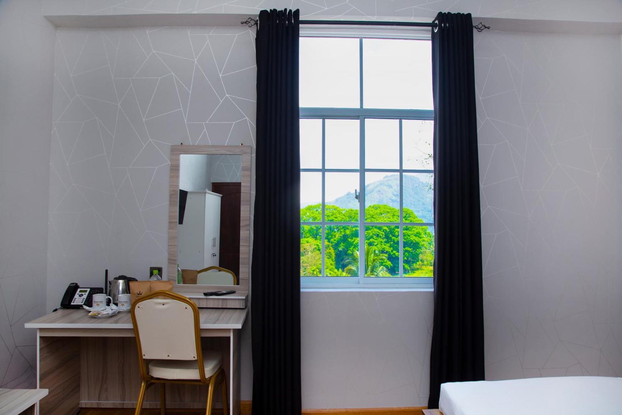 Hotel Crown Regency- Badulla Zewnętrze zdjęcie
