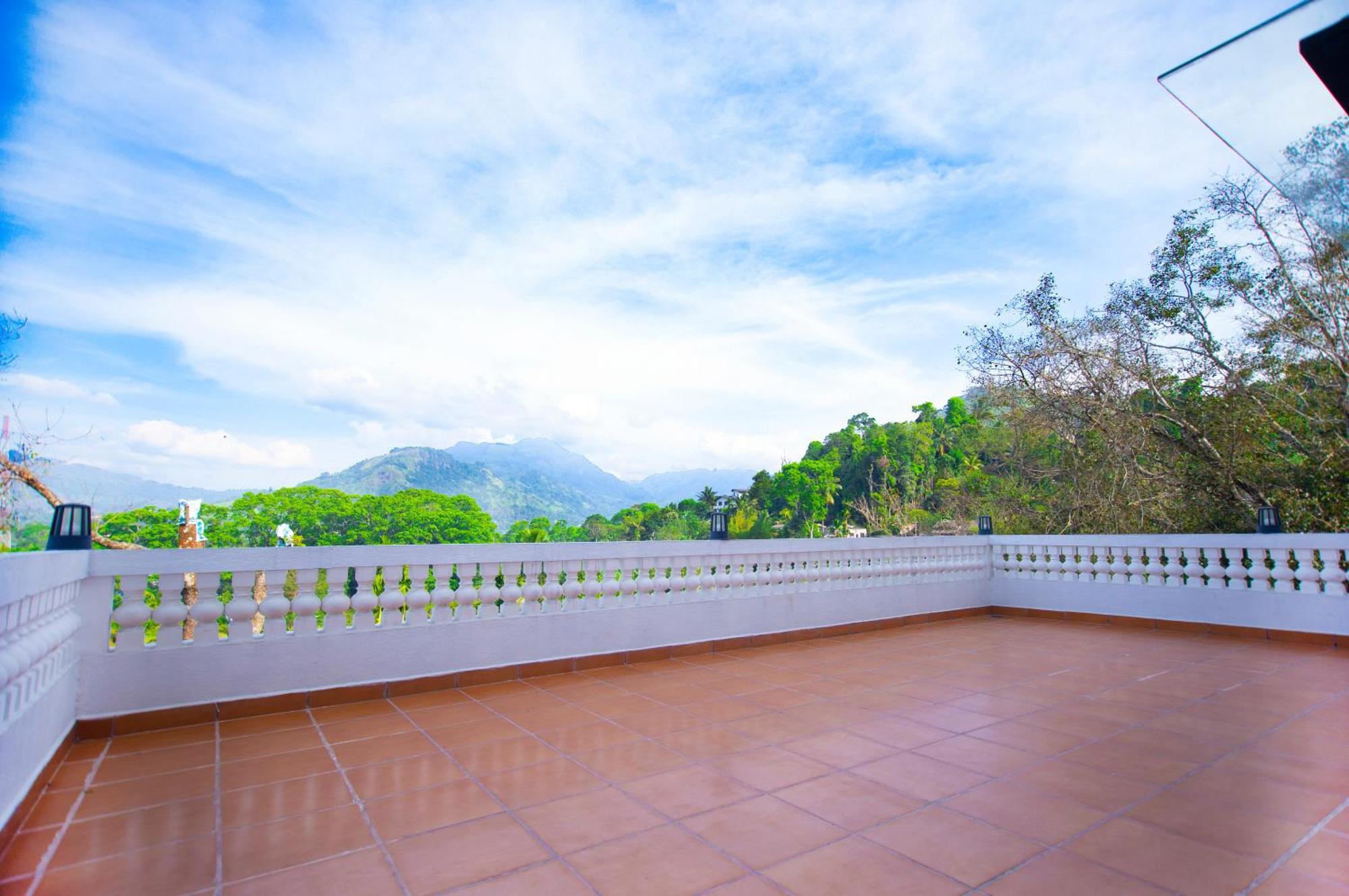 Hotel Crown Regency- Badulla Zewnętrze zdjęcie